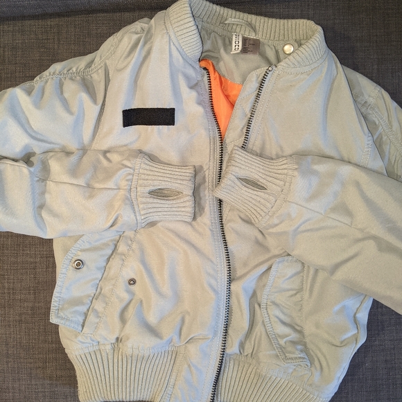 H&M bomber jacket with suspenders - Picture 3 of 6